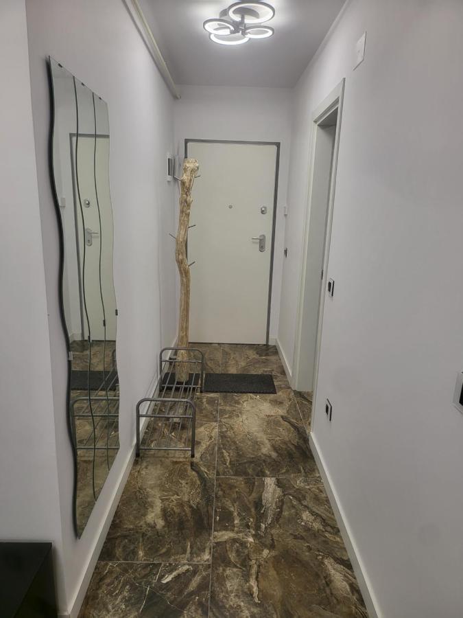 Apartament Bloc Nou - Self Check In - Free Parking كرايوفا المظهر الخارجي الصورة
